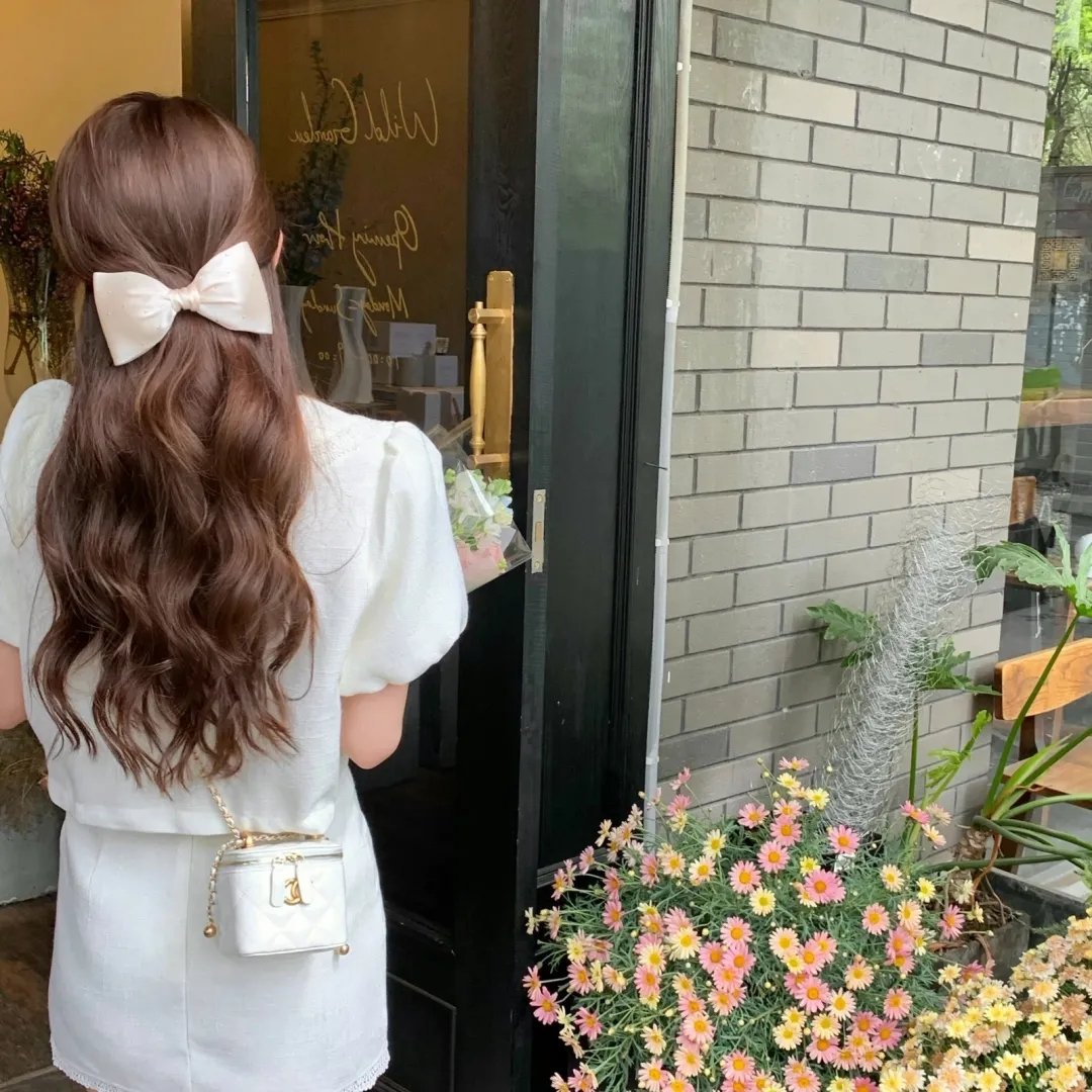 彩凤笙歌